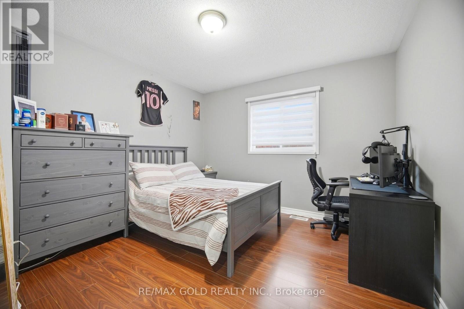 16 Flower Trail, Brampton, Ontario  L6P 1P1 - Photo 15 - W13085426
