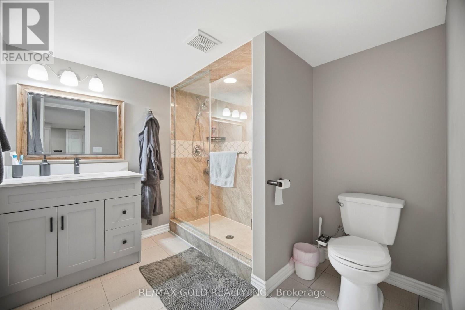 16 Flower Trail, Brampton, Ontario  L6P 1P1 - Photo 22 - W13085426