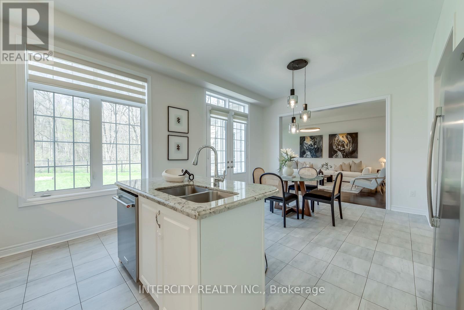 259 Polly Drive, Oakville, Ontario  L6M 0X3 - Photo 15 - W13085470
