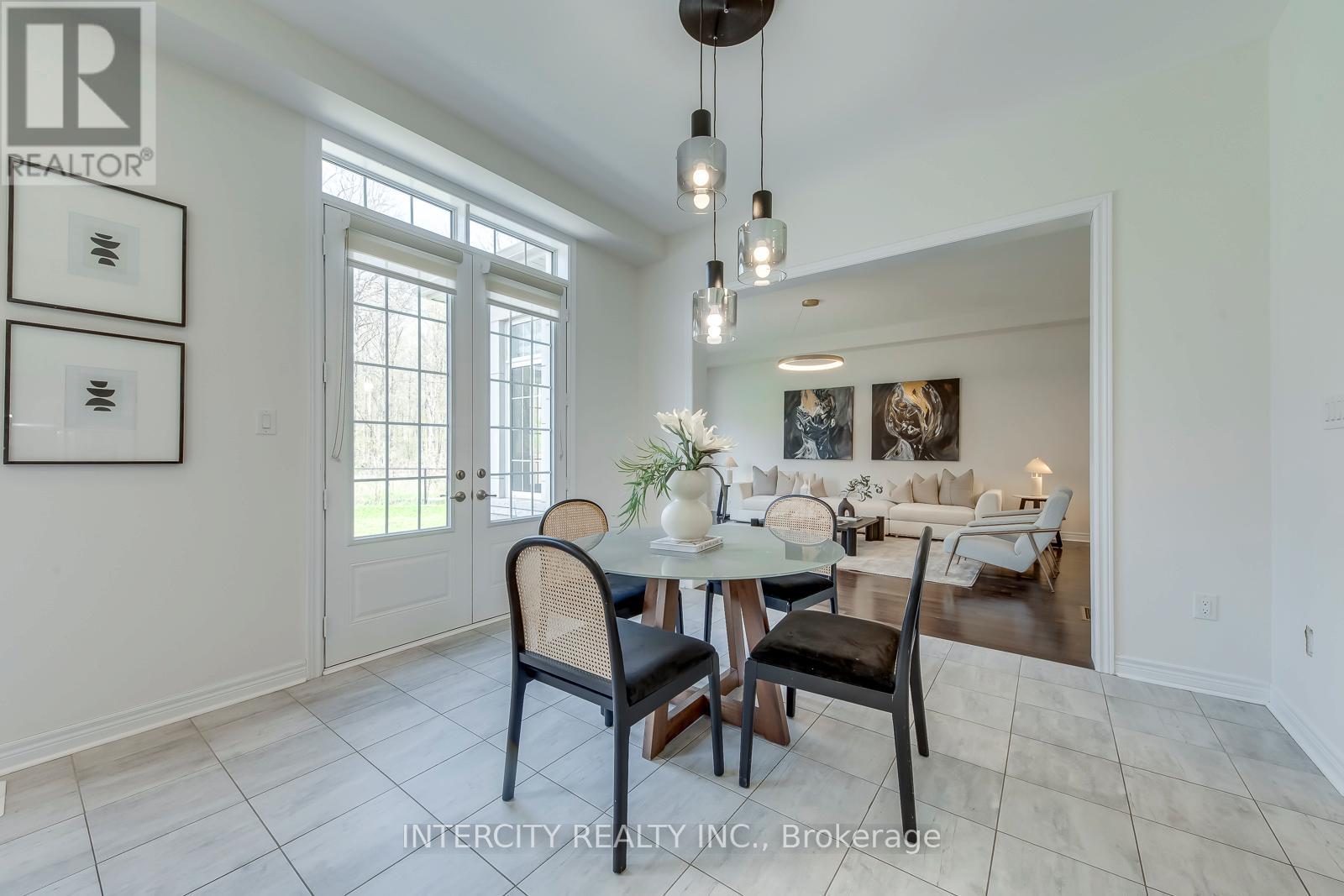 259 Polly Drive, Oakville, Ontario  L6M 0X3 - Photo 16 - W13085470