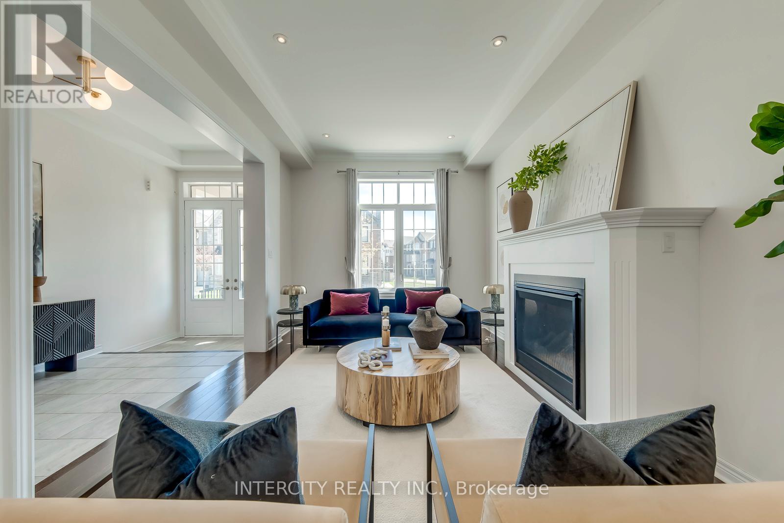 259 Polly Drive, Oakville, Ontario  L6M 0X3 - Photo 6 - W13085470