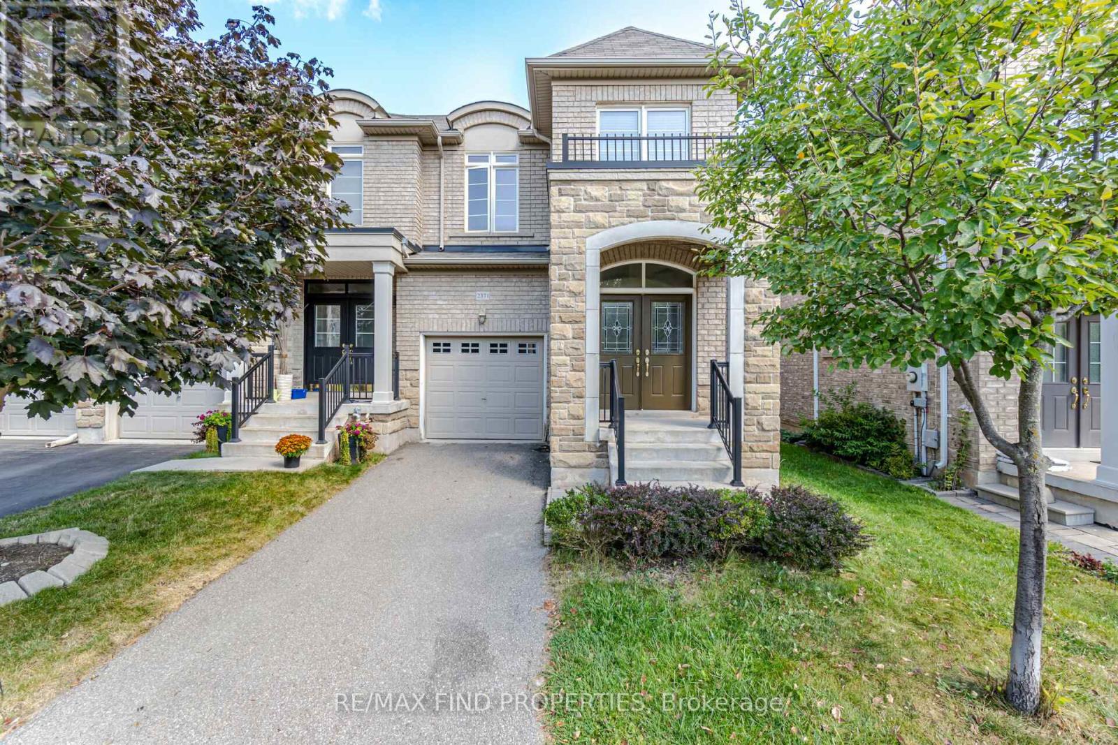 2371 Baronwood Drive, Oakville, Ontario  L6M 0J8 - Photo 2 - W13085544