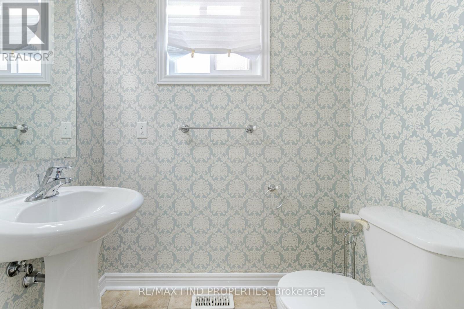 2371 Baronwood Drive, Oakville, Ontario  L6M 0J8 - Photo 20 - W13085544