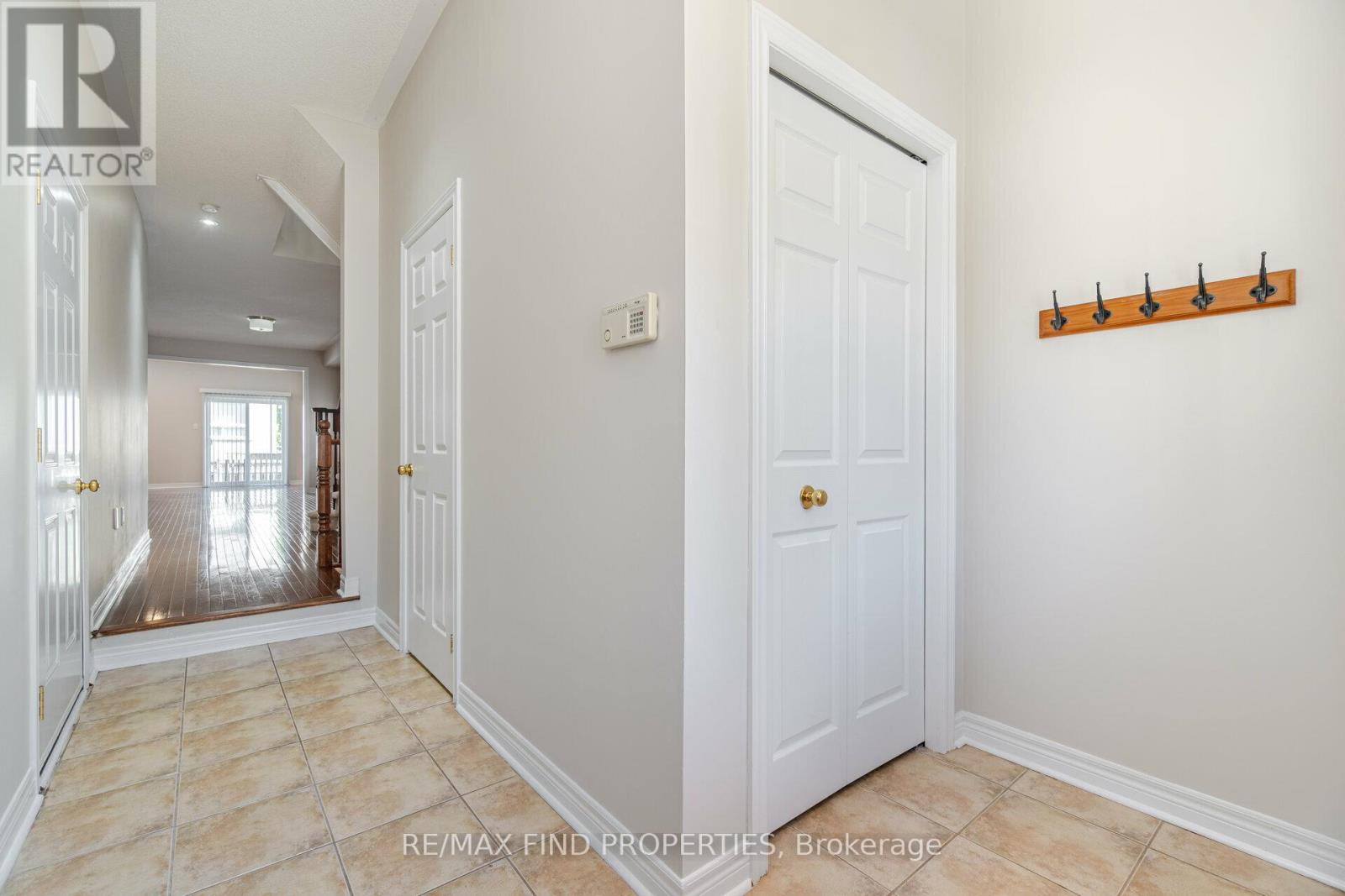 2371 Baronwood Drive, Oakville, Ontario  L6M 0J8 - Photo 6 - W13085544