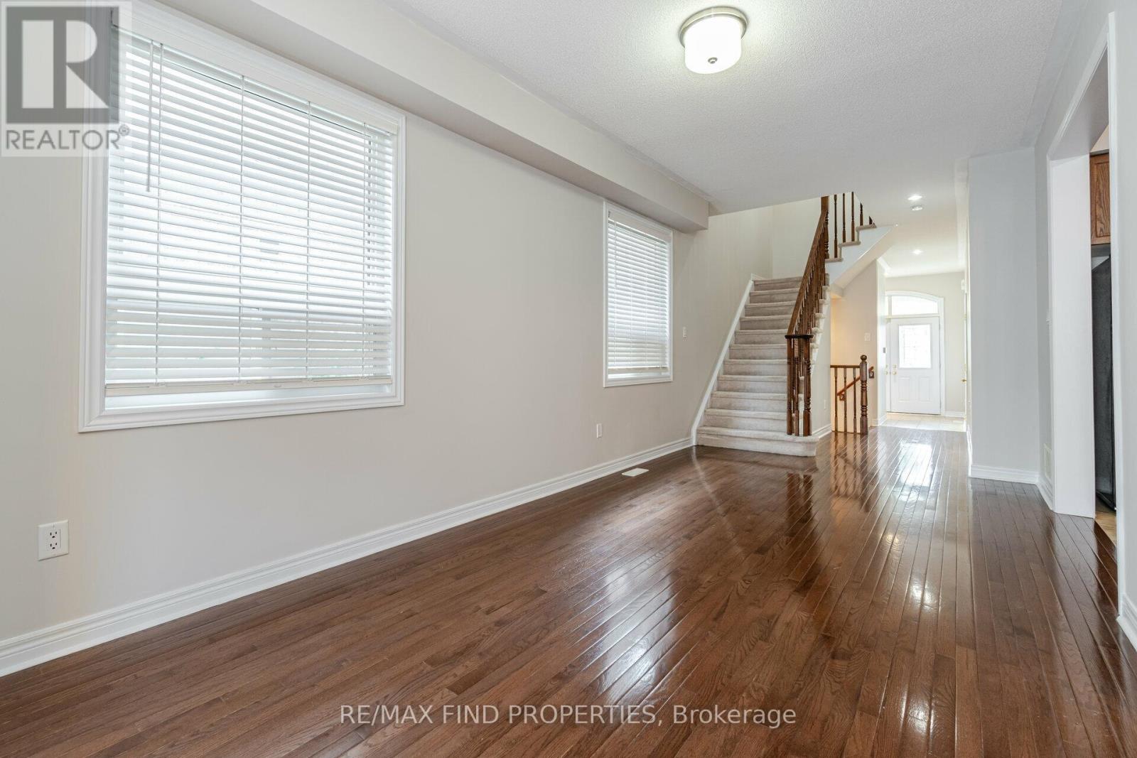 2371 Baronwood Drive, Oakville, Ontario  L6M 0J8 - Photo 8 - W13085544
