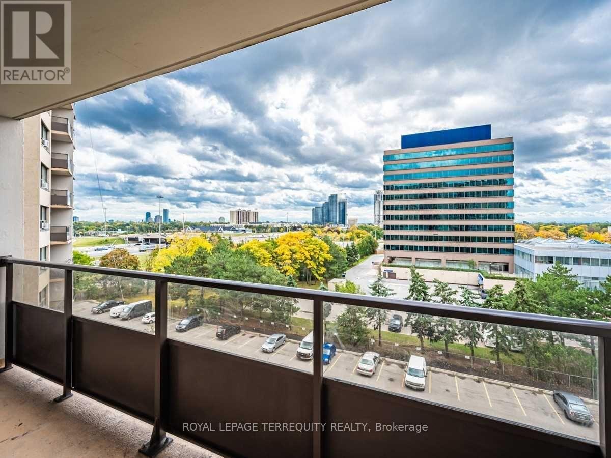 715 - 451 The West Mall, Toronto, Ontario  M9C 1G1 - Photo 13 - W13085594
