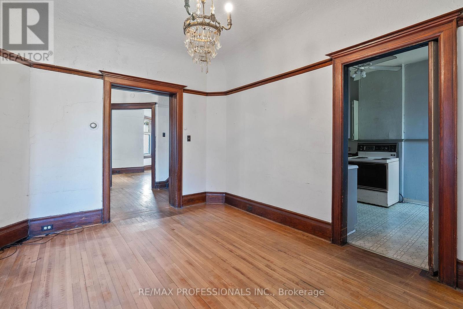 25 Wilson Park Road, Toronto, Ontario  M6K 3B6 - Photo 15 - W13085650