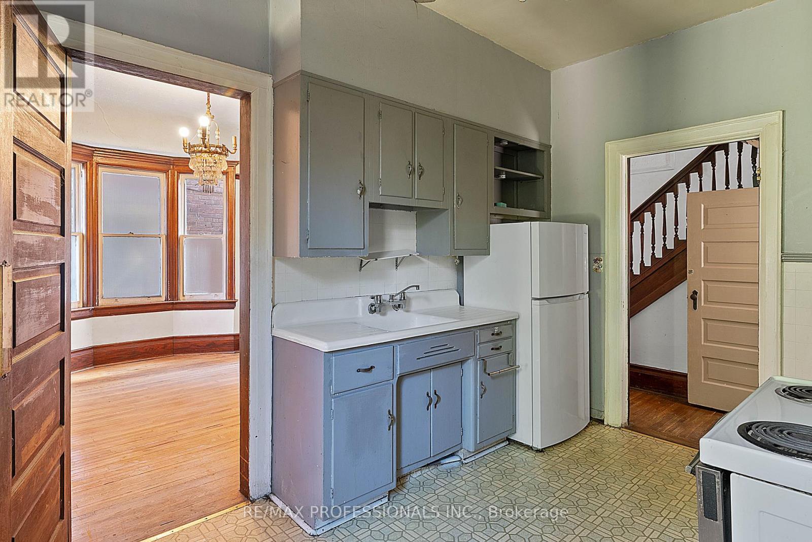 25 Wilson Park Road, Toronto, Ontario  M6K 3B6 - Photo 16 - W13085650