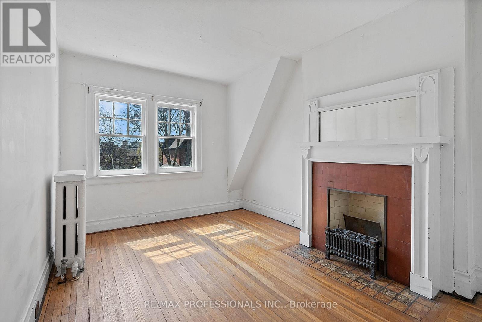 25 Wilson Park Road, Toronto, Ontario  M6K 3B6 - Photo 23 - W13085650