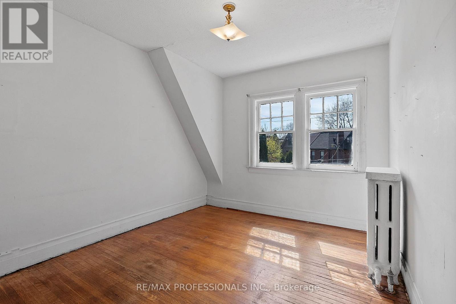 25 Wilson Park Road, Toronto, Ontario  M6K 3B6 - Photo 26 - W13085650