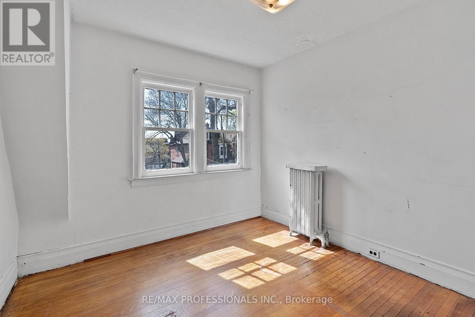25 Wilson Park Road, Toronto, Ontario  M6K 3B6 - Photo 27 - W13085650