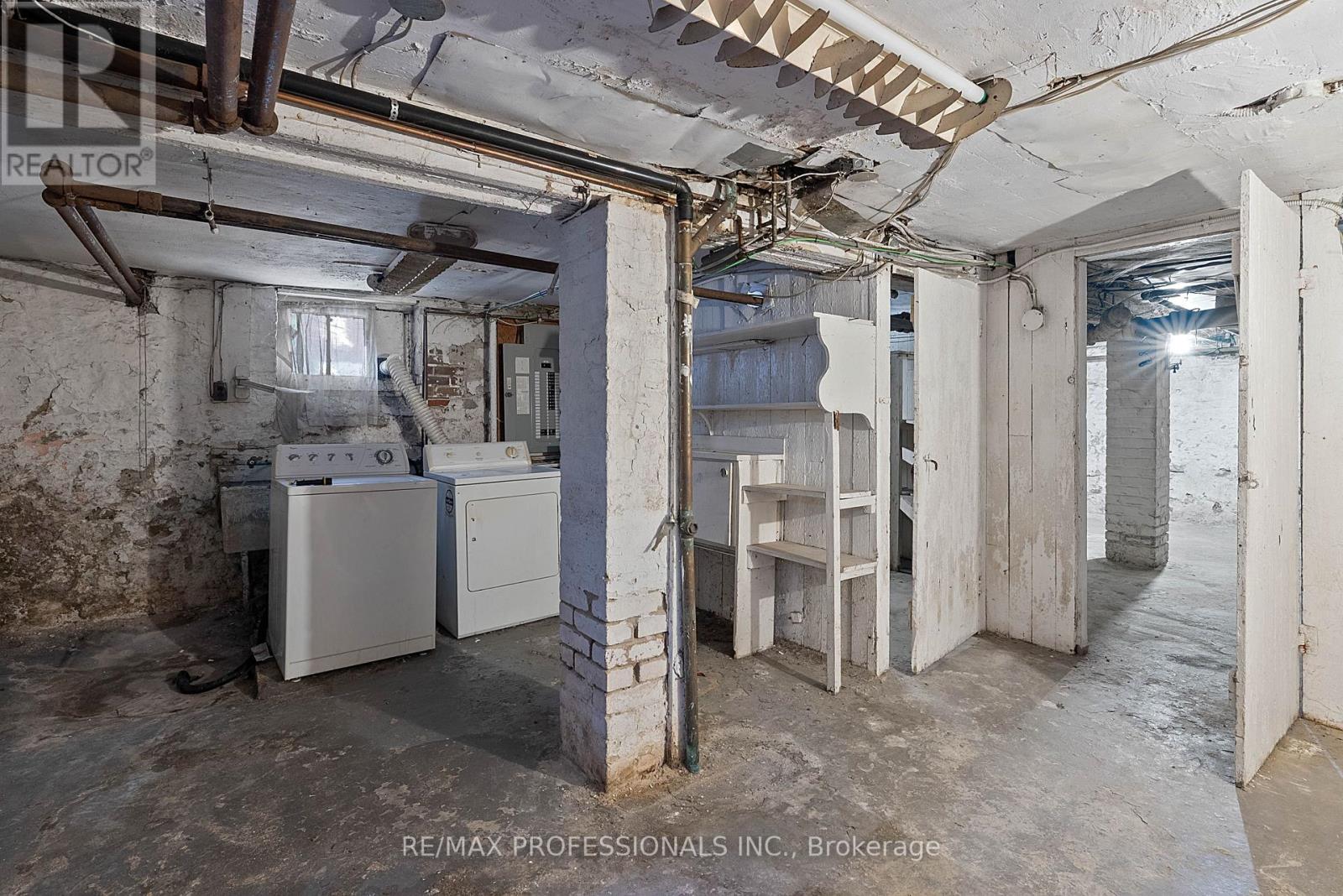 25 Wilson Park Road, Toronto, Ontario  M6K 3B6 - Photo 41 - W13085650