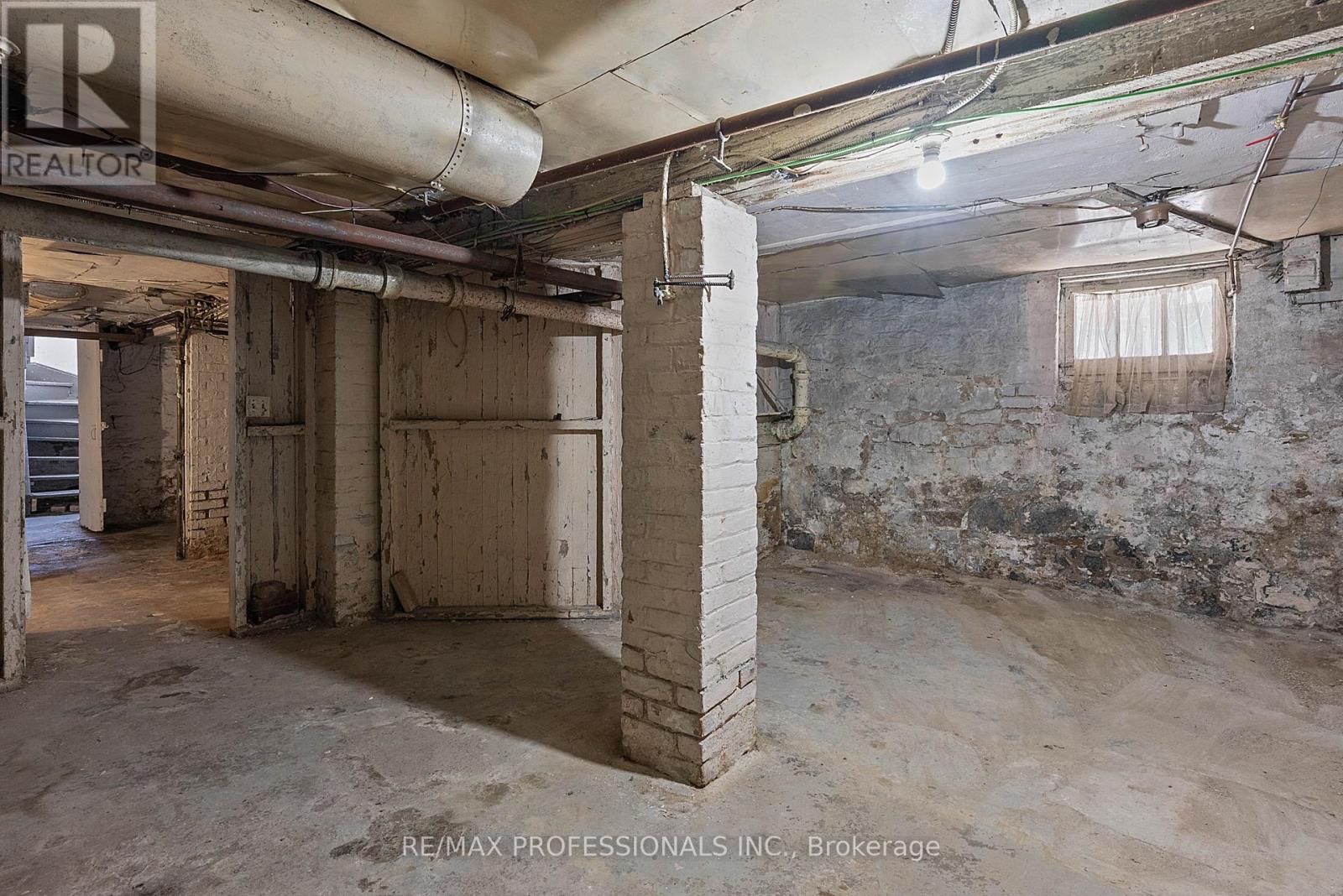 25 Wilson Park Road, Toronto, Ontario  M6K 3B6 - Photo 43 - W13085650