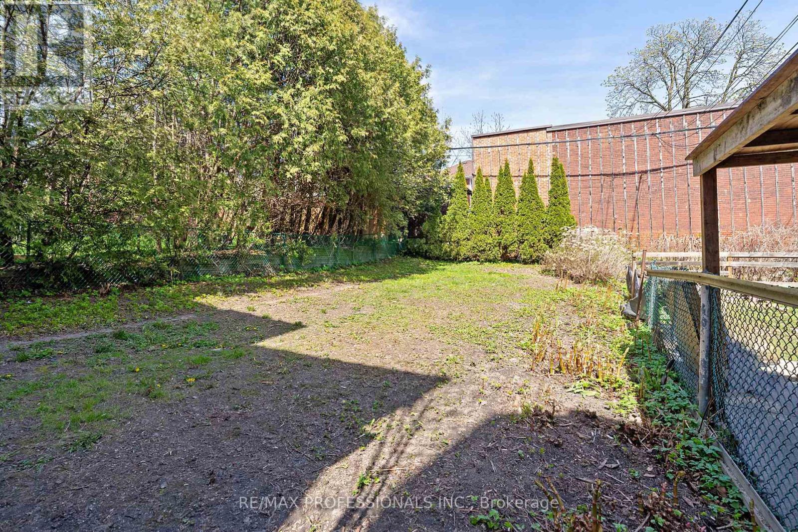25 Wilson Park Road, Toronto, Ontario  M6K 3B6 - Photo 44 - W13085650