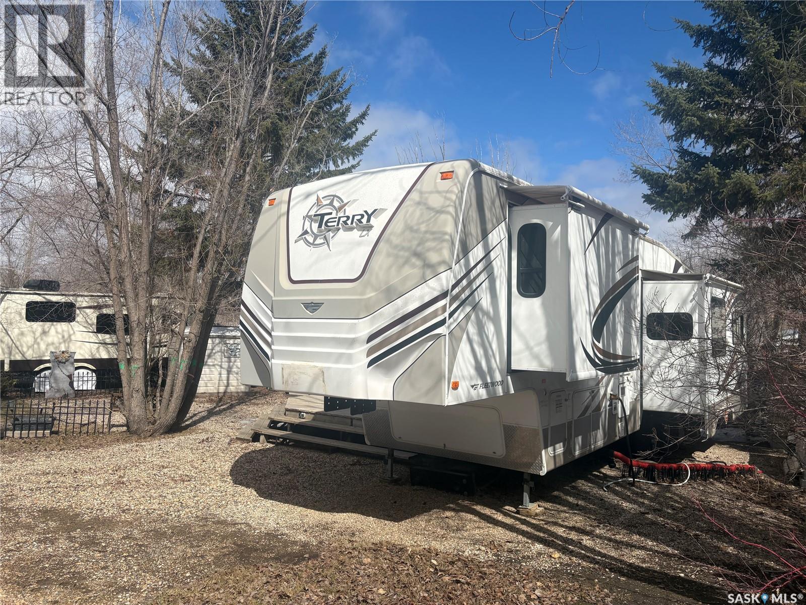 133 & 134 Regional Park Road, Wakaw Lake, Saskatchewan  S0K 4P0 - Photo 13 - SK034877
