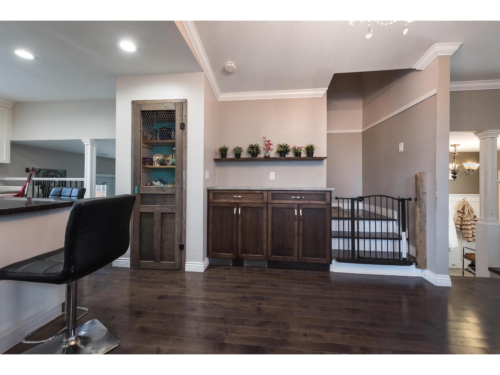 45765 Thomas Road, Vedder Crossing, Chilliwack, British Columbia  V2R 3N3 - Photo 2 - R3119230