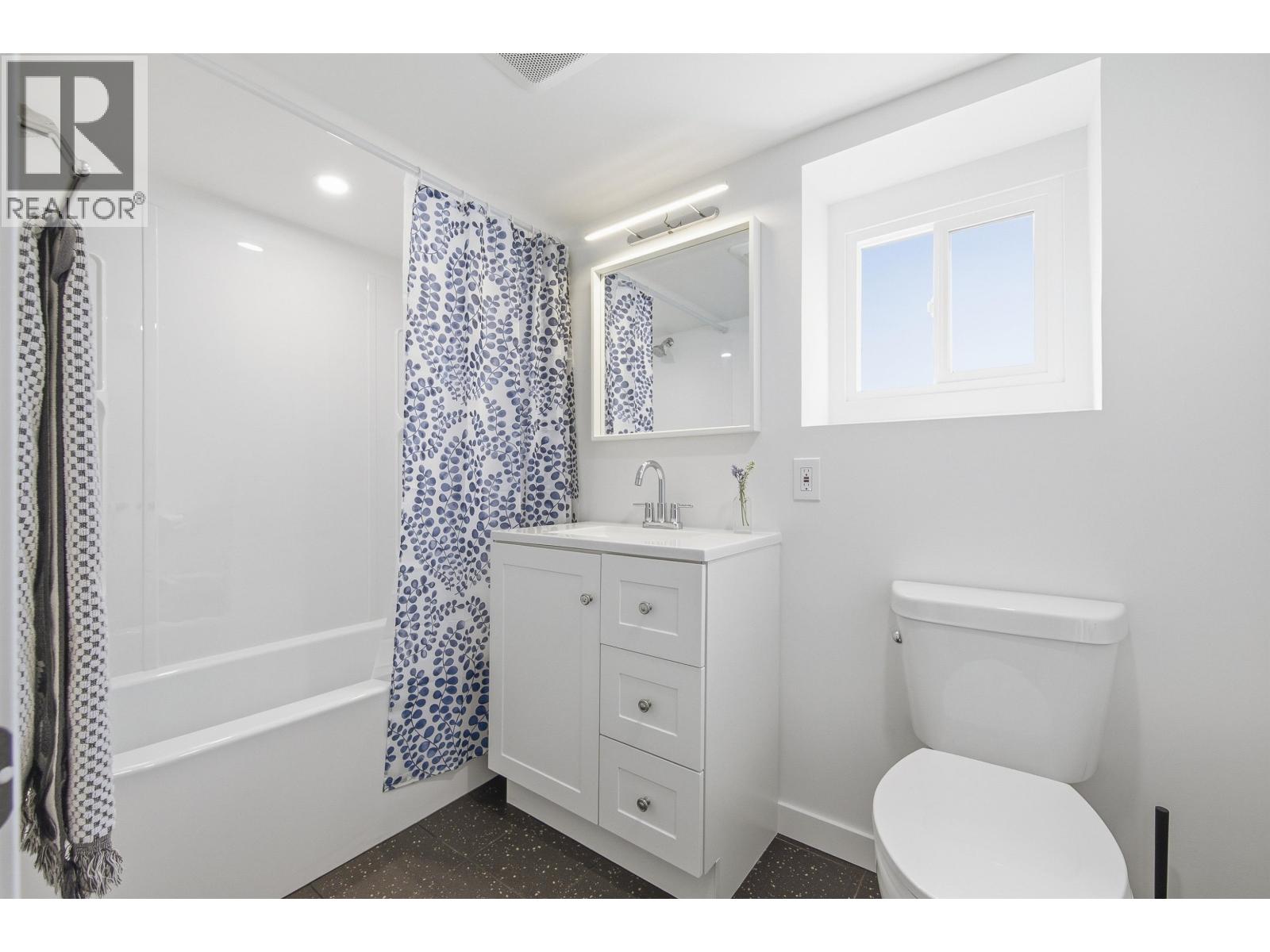 827 E 16th Avenue, Vancouver, British Columbia  V5T 2V7 - Photo 35 - R3119466