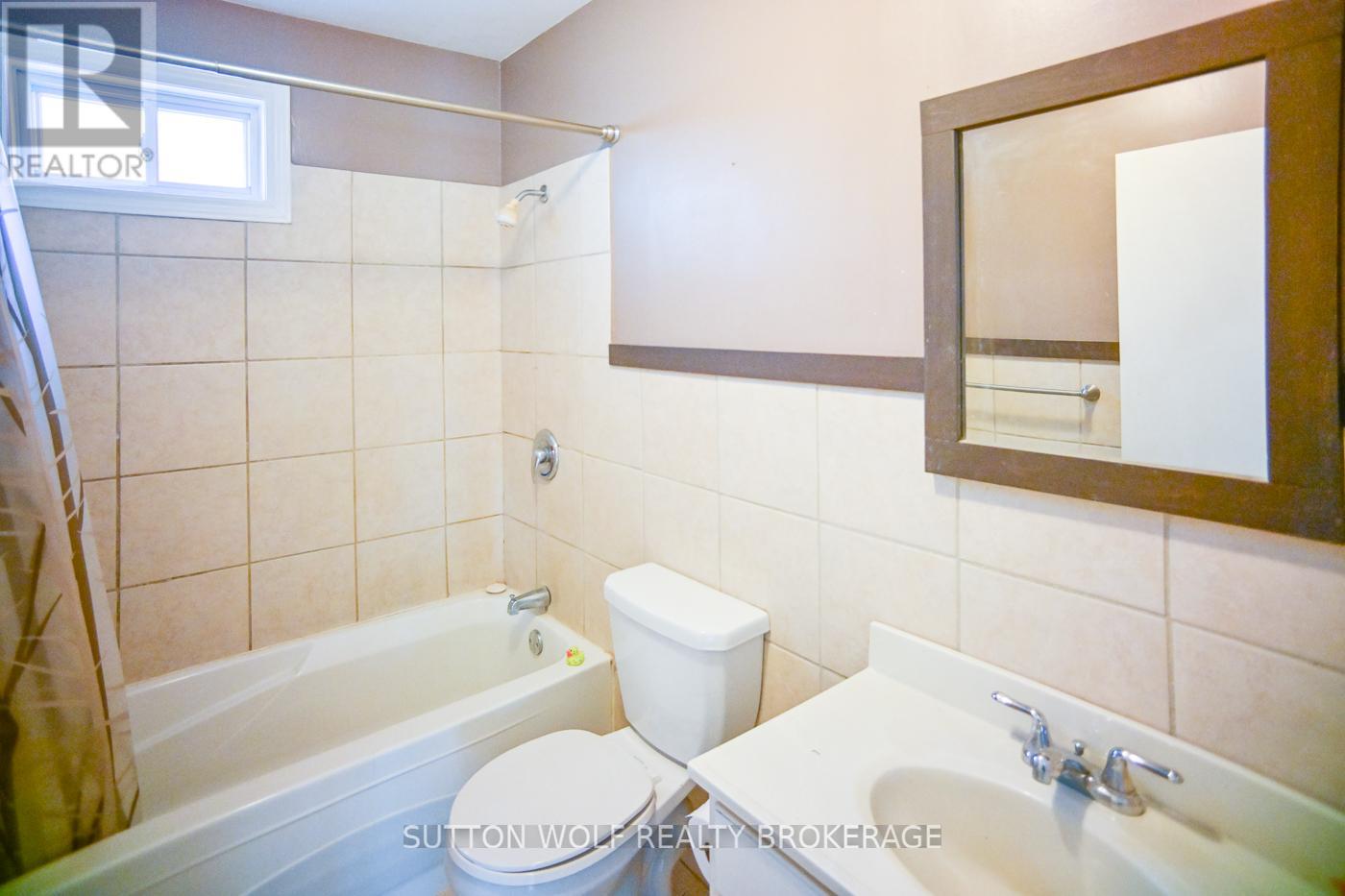 179 Albert Street, Strathroy-Caradoc, Ontario  N7G 1V9 - Photo 8 - X13085764
