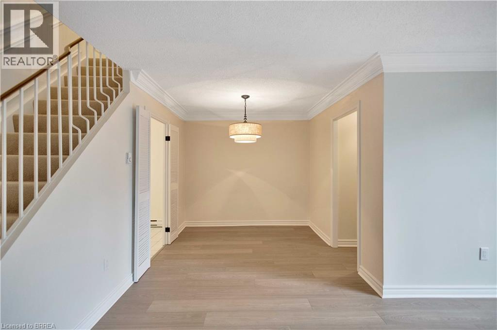 36 Hayhurst Road Unit# 110, Brantford, Ontario  N3R 6Y9 - Photo 3 - 40826735