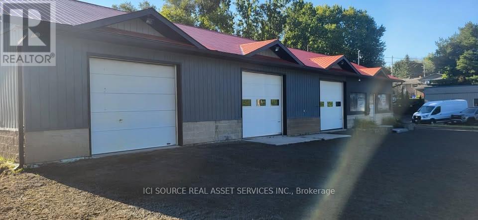 3 Queen Street, Parry Sound, Ontario  P2A 2W1 - Photo 2 - X13085380