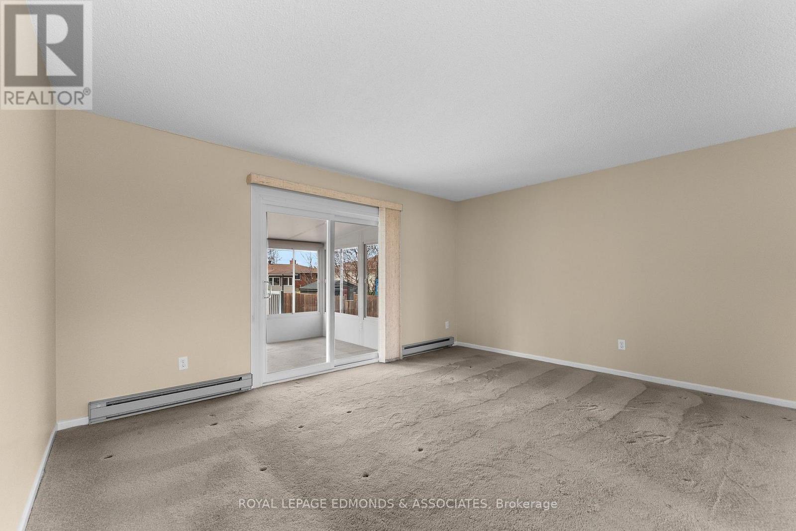 19 Algonquin Street, Petawawa, Ontario  K8H 2B1 - Photo 16 - X13085786