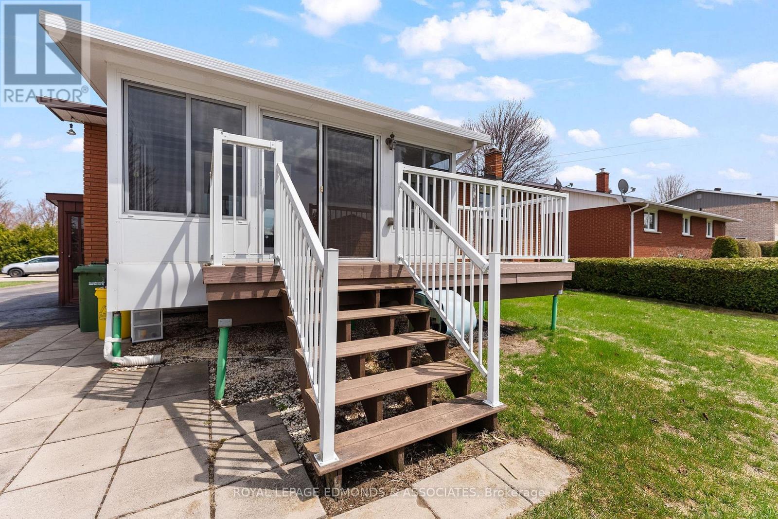 19 Algonquin Street, Petawawa, Ontario  K8H 2B1 - Photo 38 - X13085786