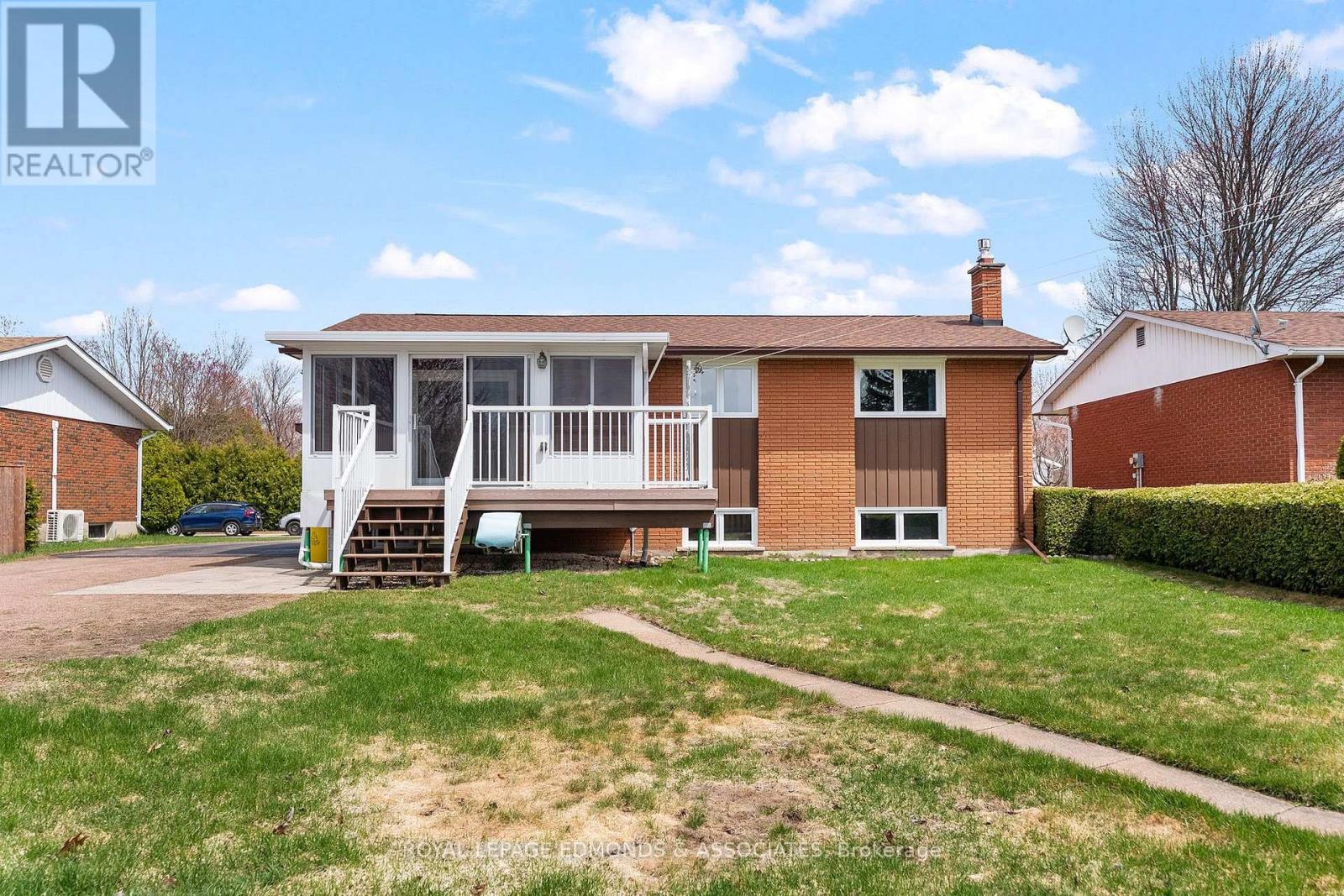 19 Algonquin Street, Petawawa, Ontario  K8H 2B1 - Photo 41 - X13085786