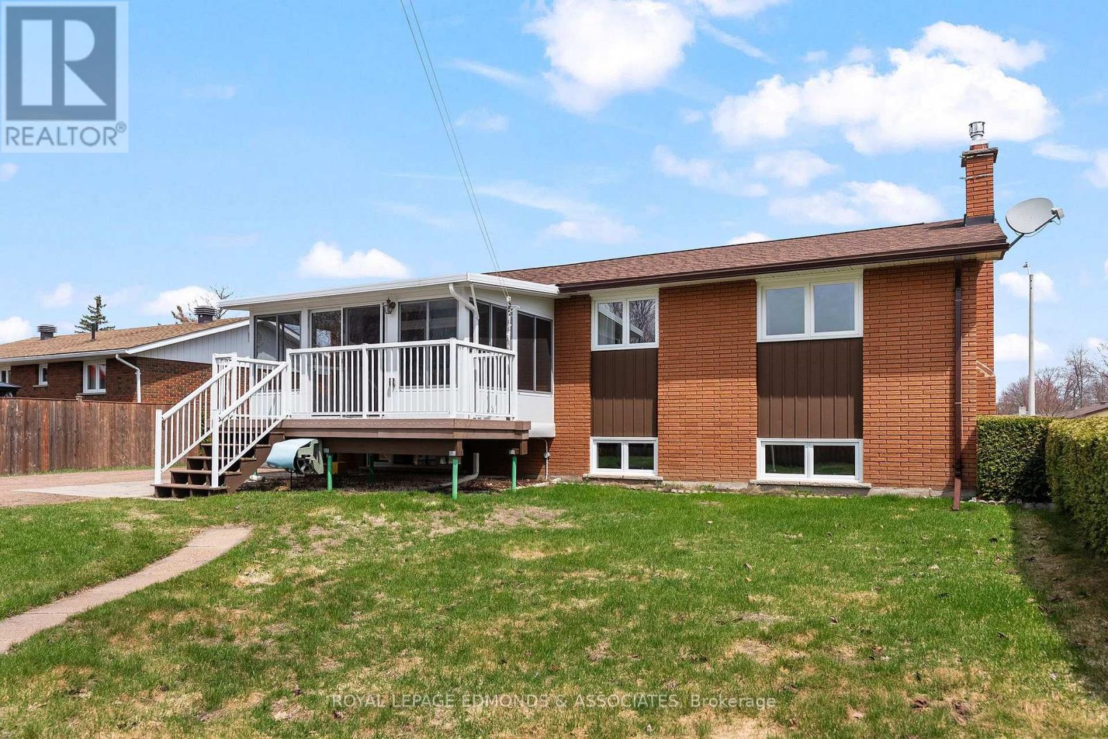 19 Algonquin Street, Petawawa, Ontario  K8H 2B1 - Photo 42 - X13085786