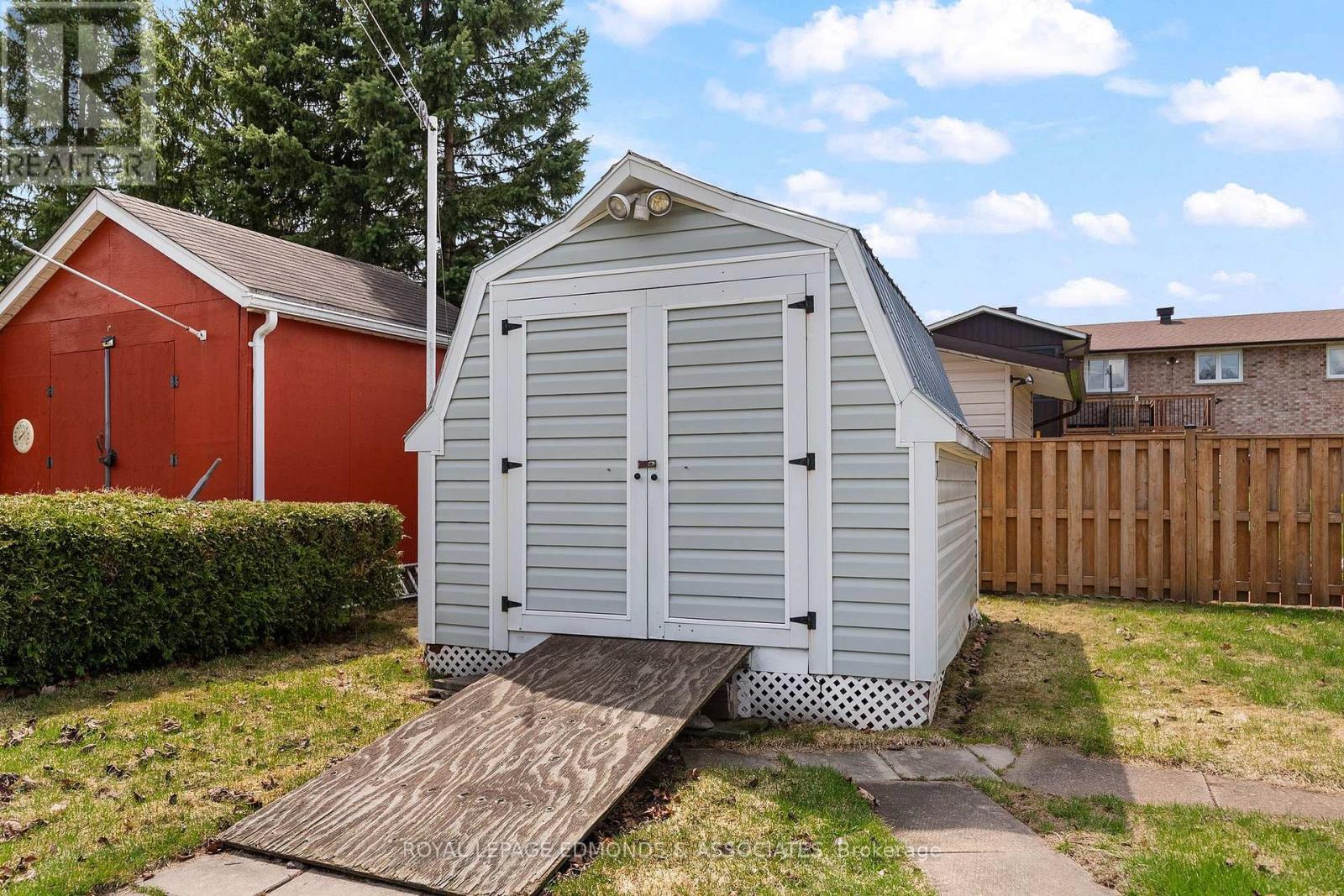 19 Algonquin Street, Petawawa, Ontario  K8H 2B1 - Photo 43 - X13085786