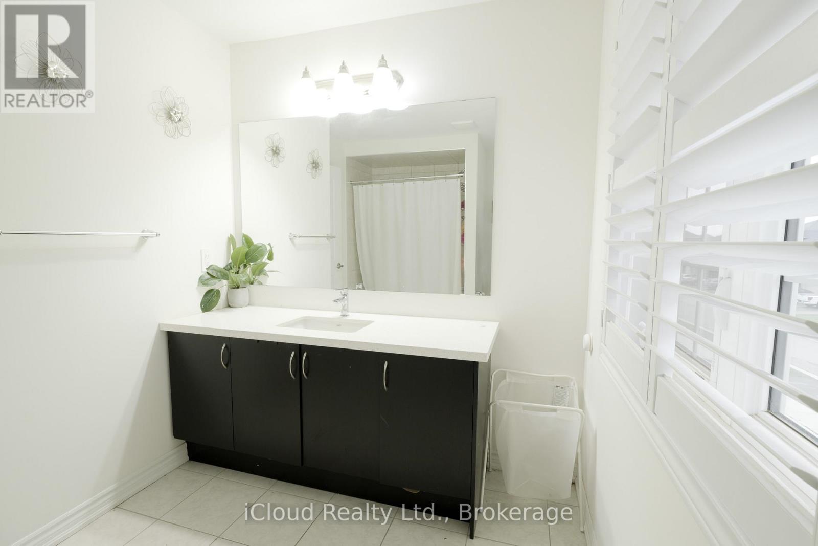 8 Whitton Drive, Brant, Ontario  N3L 0L1 - Photo 18 - X13085600
