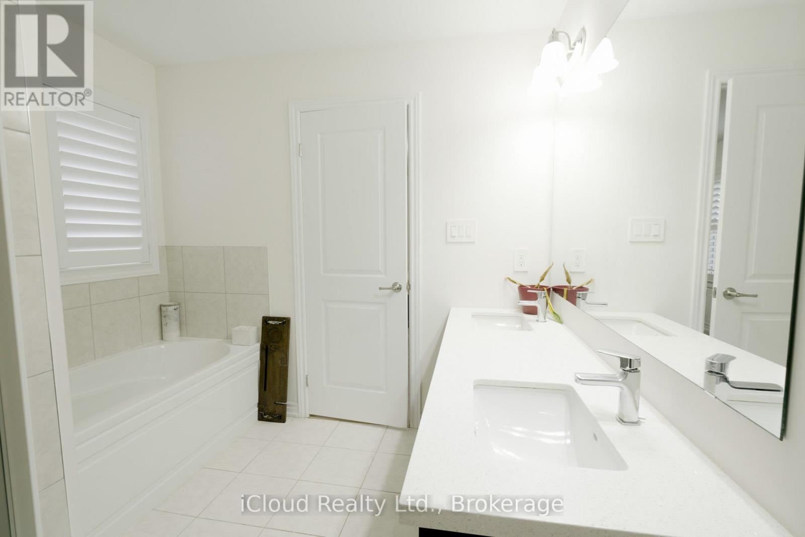 8 Whitton Drive, Brant, Ontario  N3L 0L1 - Photo 24 - X13085600