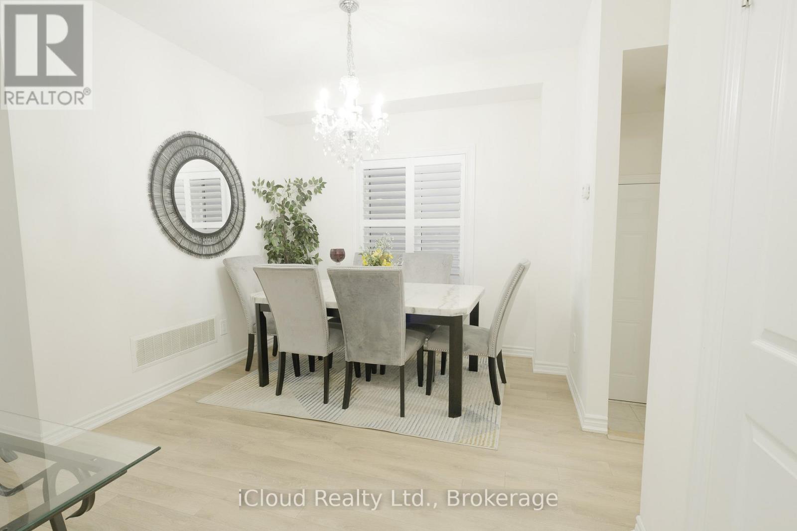 8 Whitton Drive, Brant, Ontario  N3L 0L1 - Photo 4 - X13085600