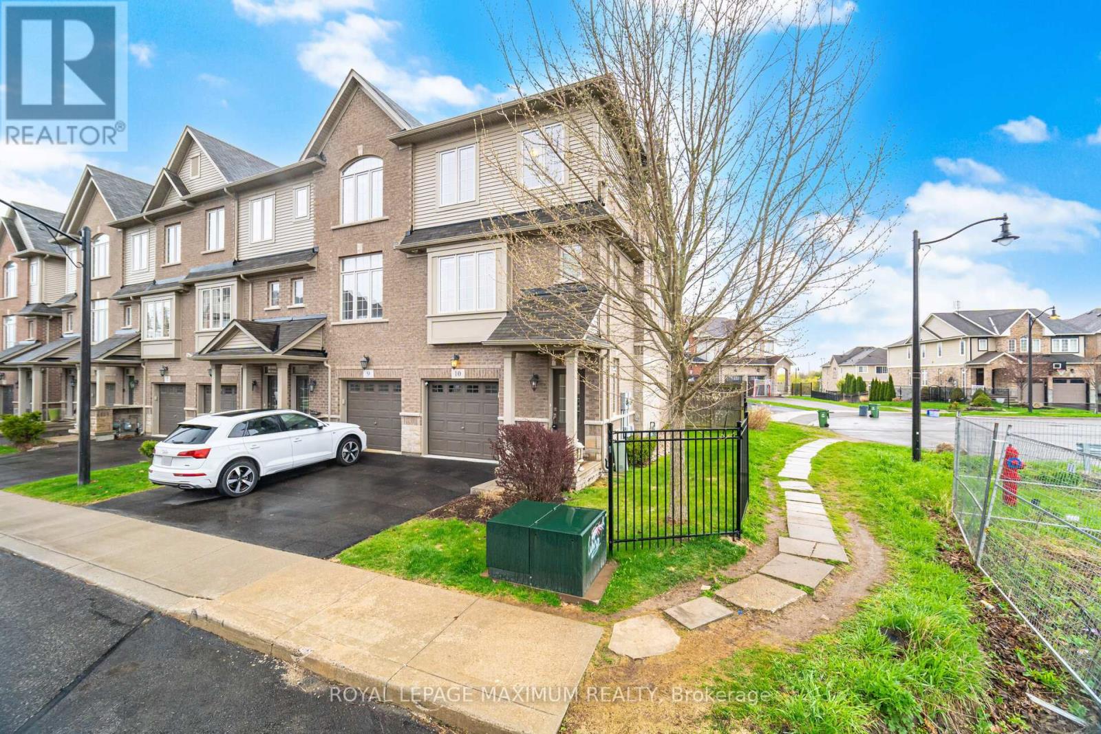 10 - 257 Parkside Drive, Hamilton, Ontario  L8B 0W5 - Photo 4 - X13085622