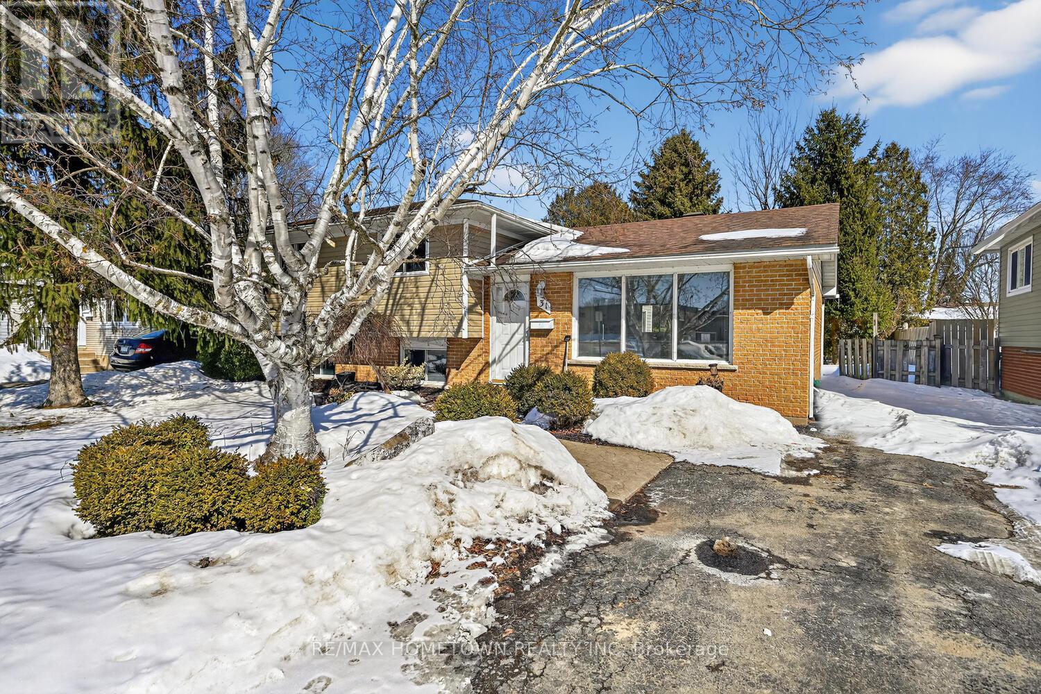 31 Vanier Drive, Brockville, Ontario  K6V 3J6 - Photo 1 - X12843980