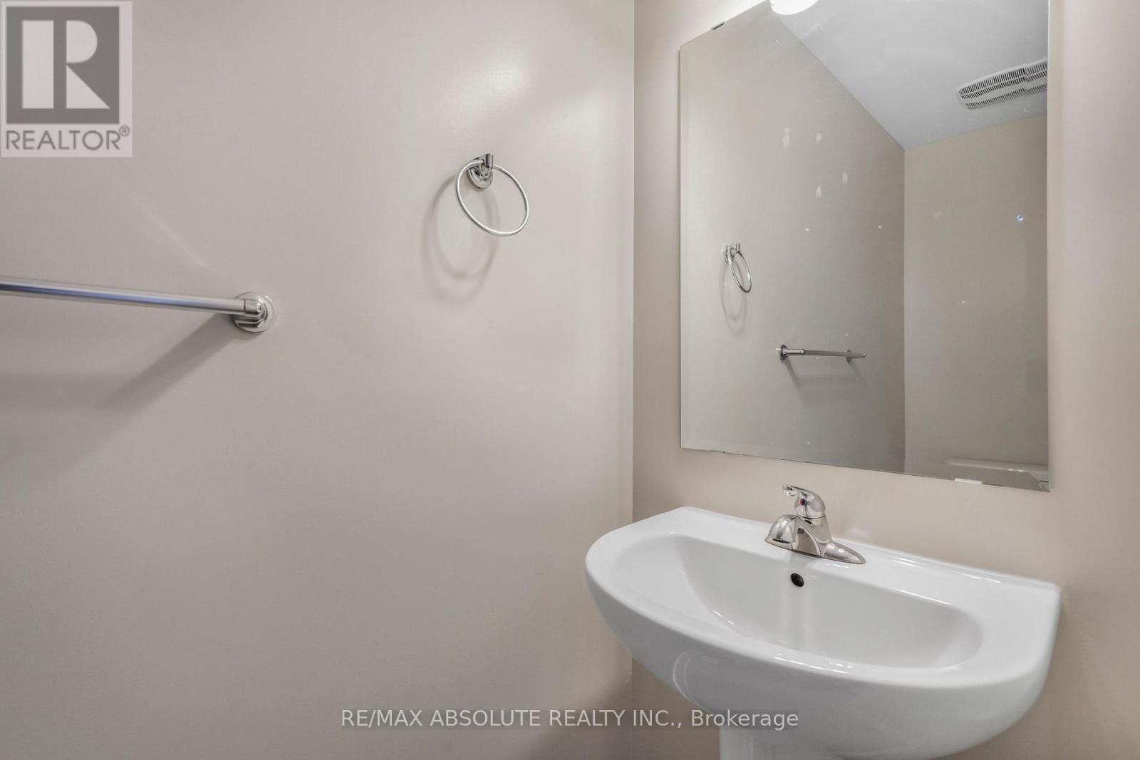 741 Namur Street, Russell, Ontario  K0A 1W0 - Photo 13 - X12973610
