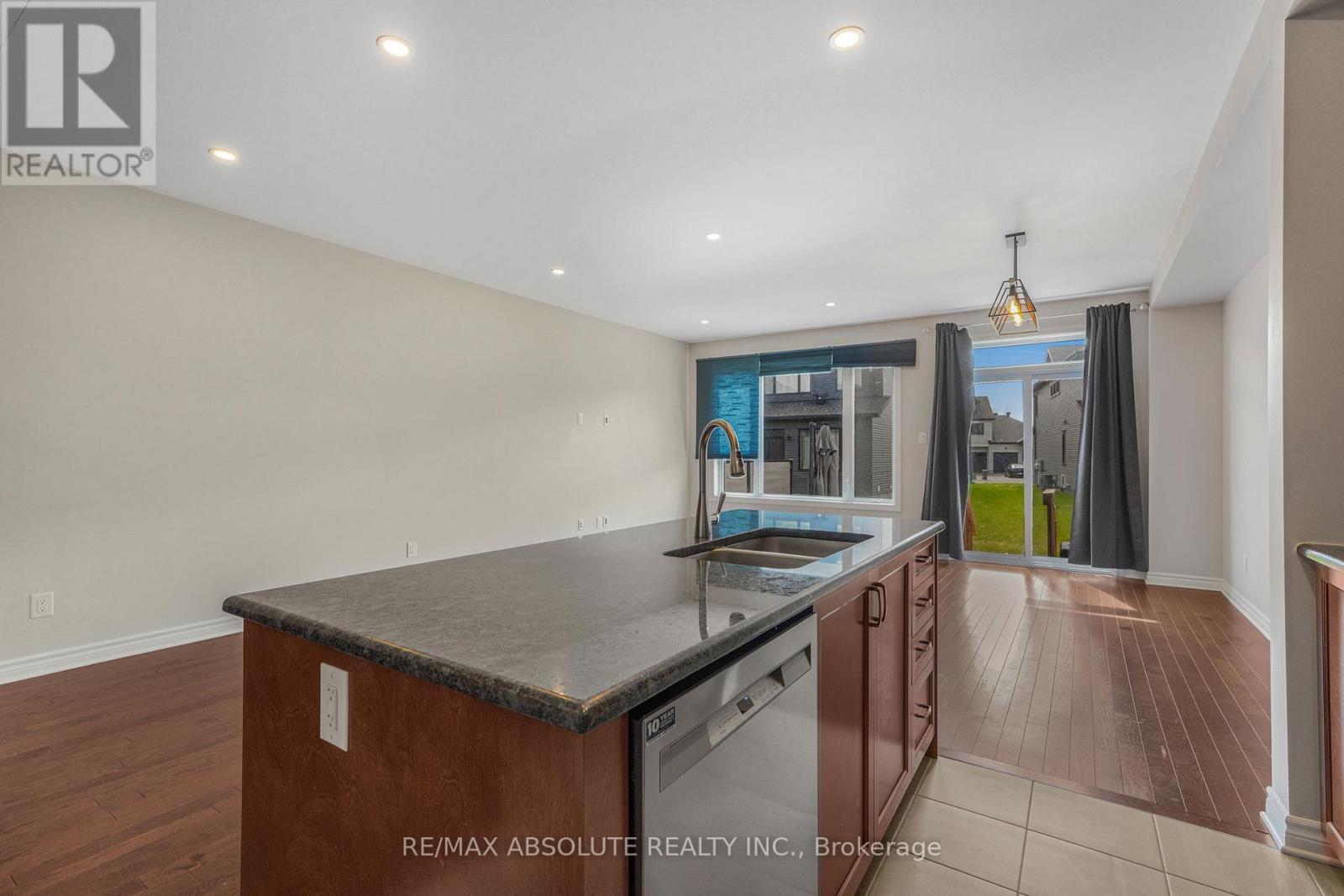741 Namur Street, Russell, Ontario  K0A 1W0 - Photo 6 - X12973610