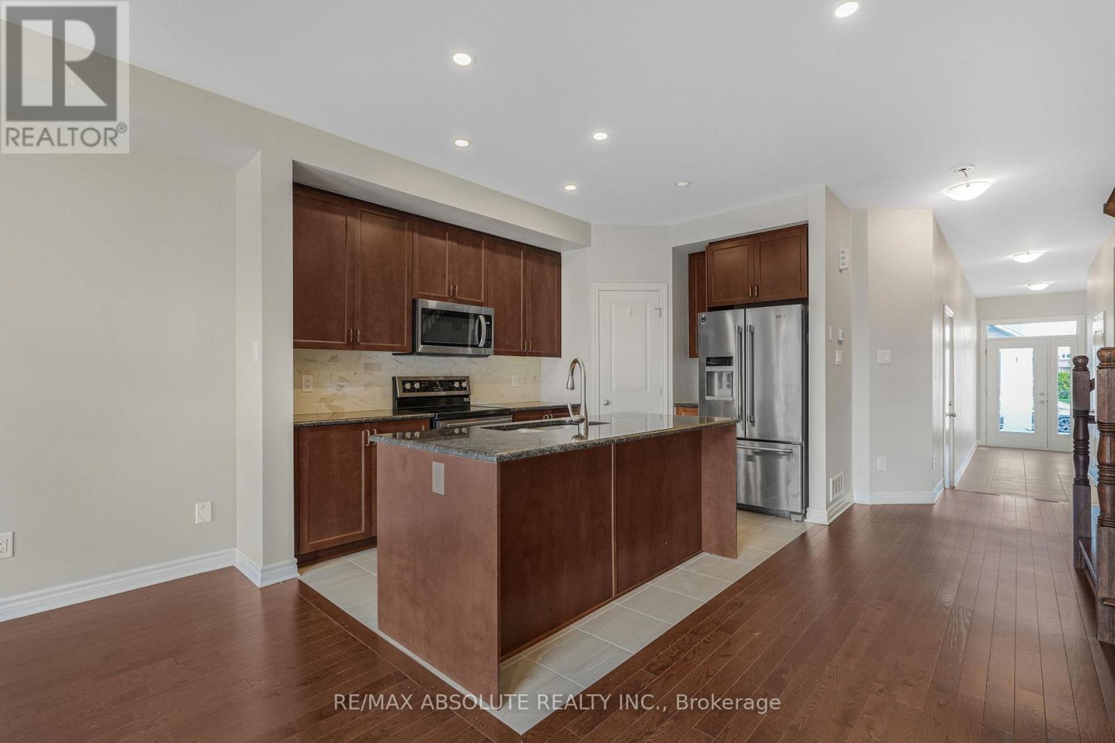 741 Namur Street, Russell, Ontario  K0A 1W0 - Photo 4 - X12973610