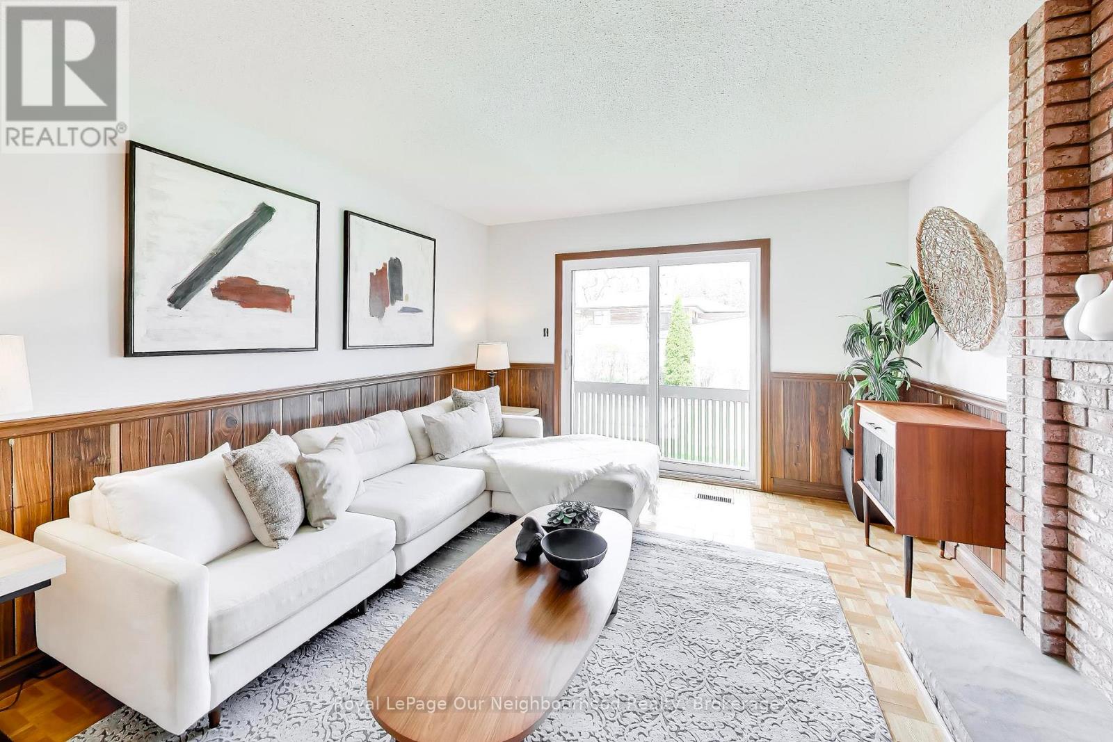 32 Madawaska Avenue, Toronto, Ontario  M2M 2P9 - Photo 14 - C13085750