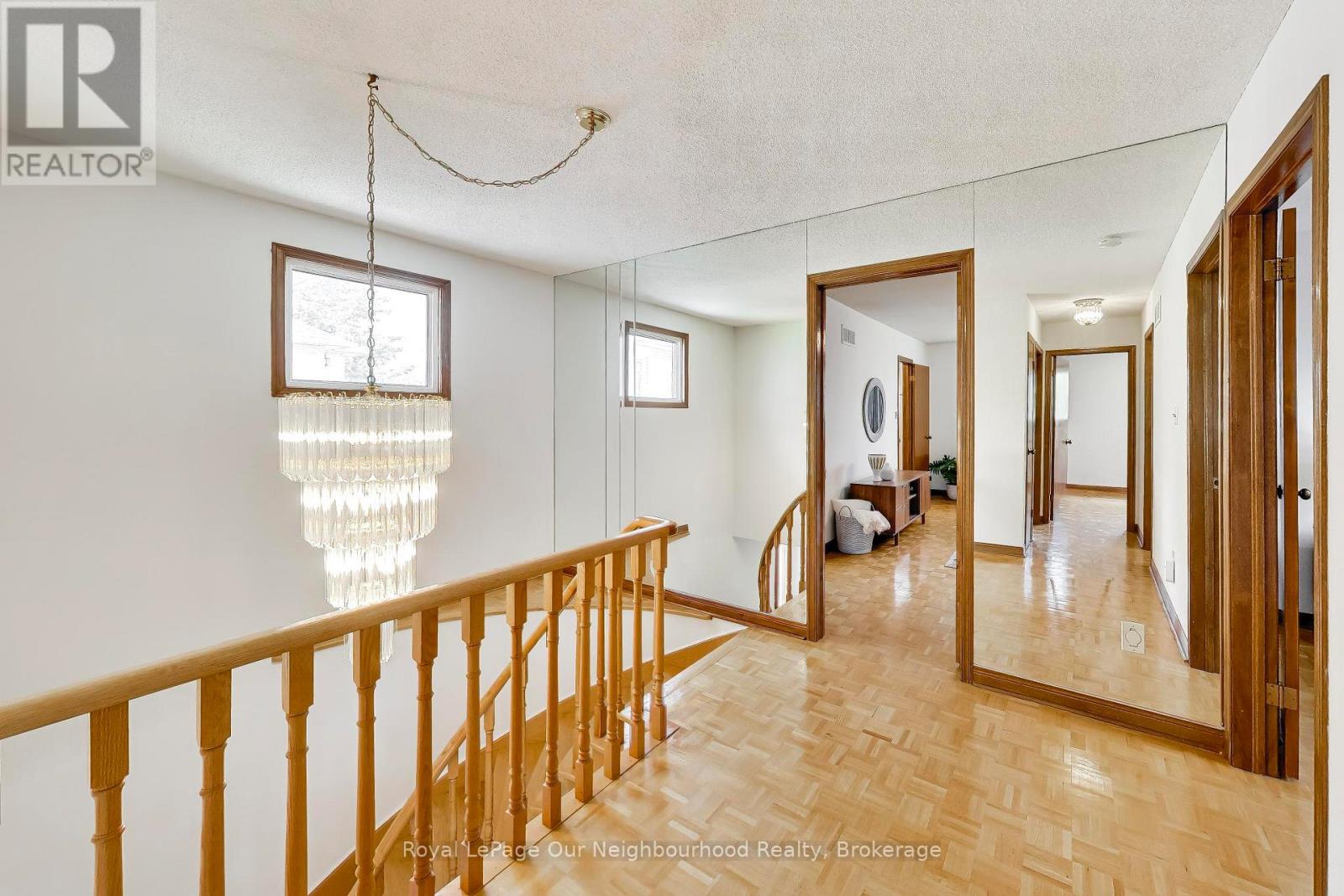 32 Madawaska Avenue, Toronto, Ontario  M2M 2P9 - Photo 17 - C13085750
