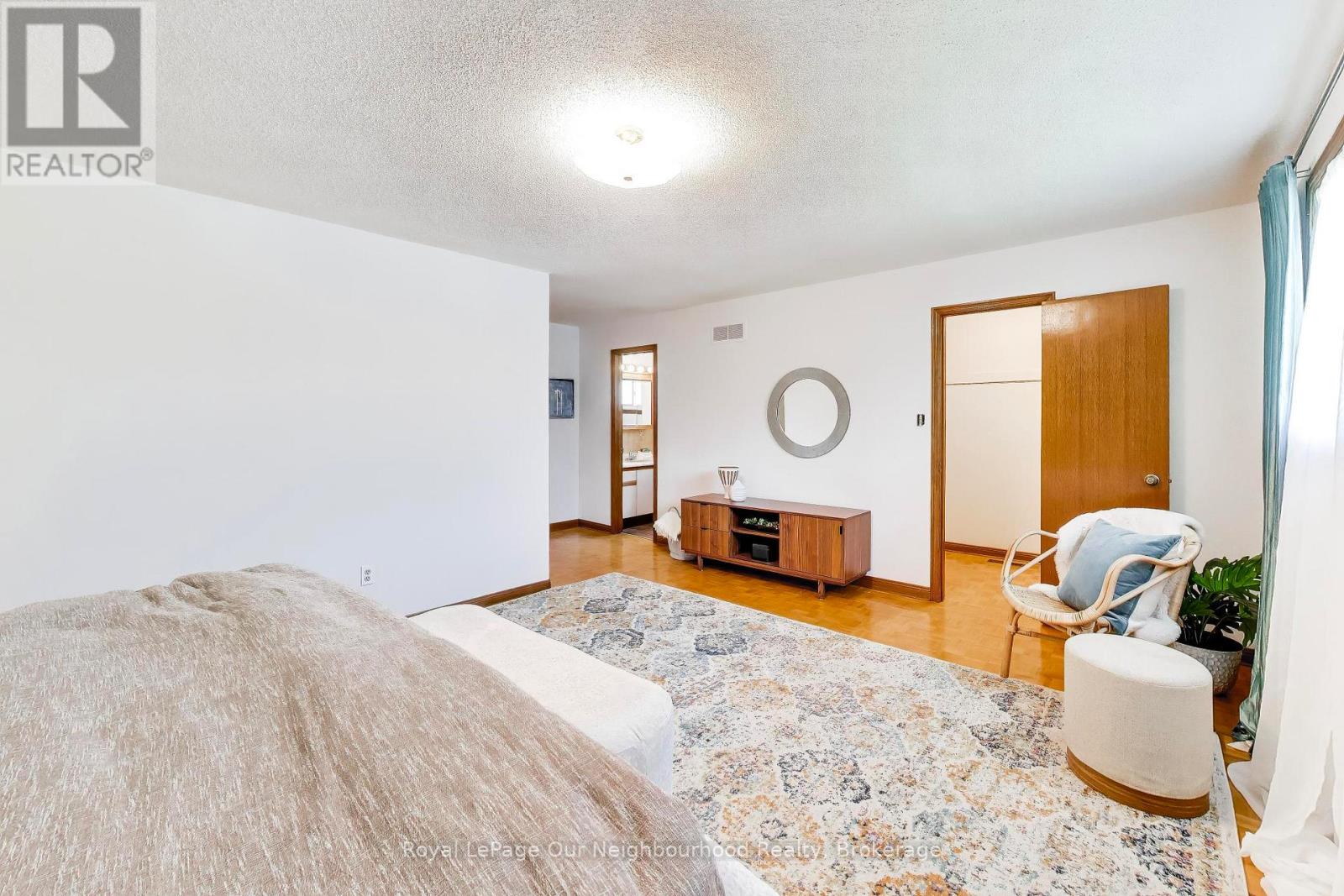 32 Madawaska Avenue, Toronto, Ontario  M2M 2P9 - Photo 19 - C13085750