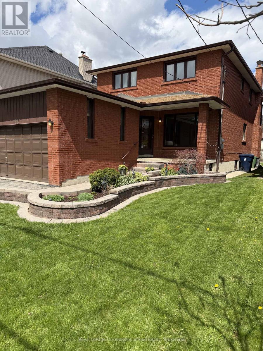 32 Madawaska Avenue, Toronto, Ontario  M2M 2P9 - Photo 37 - C13085750