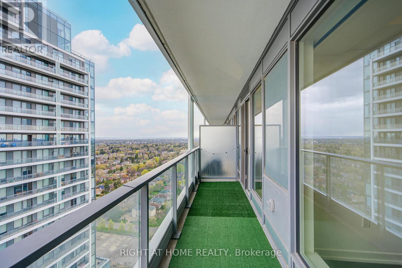 8 Olympic Garden Drive, Toronto, Ontario  M2M 0B9 - Photo 24 - C13082032