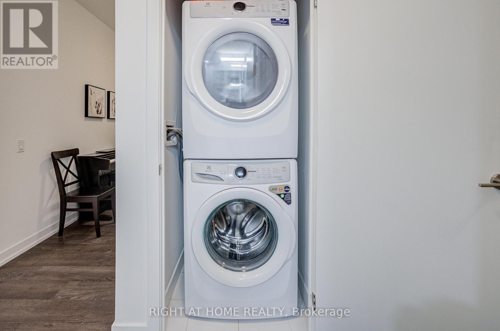 8 Olympic Garden Drive, Toronto, Ontario  M2M 0B9 - Photo 20 - C13082032