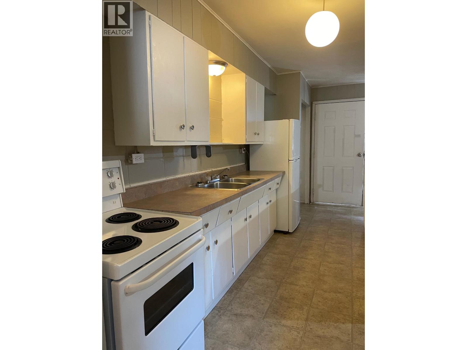 5504-5508 49 Street, Fort Nelson, British Columbia  V0C 1R0 - Photo 15 - C8078406