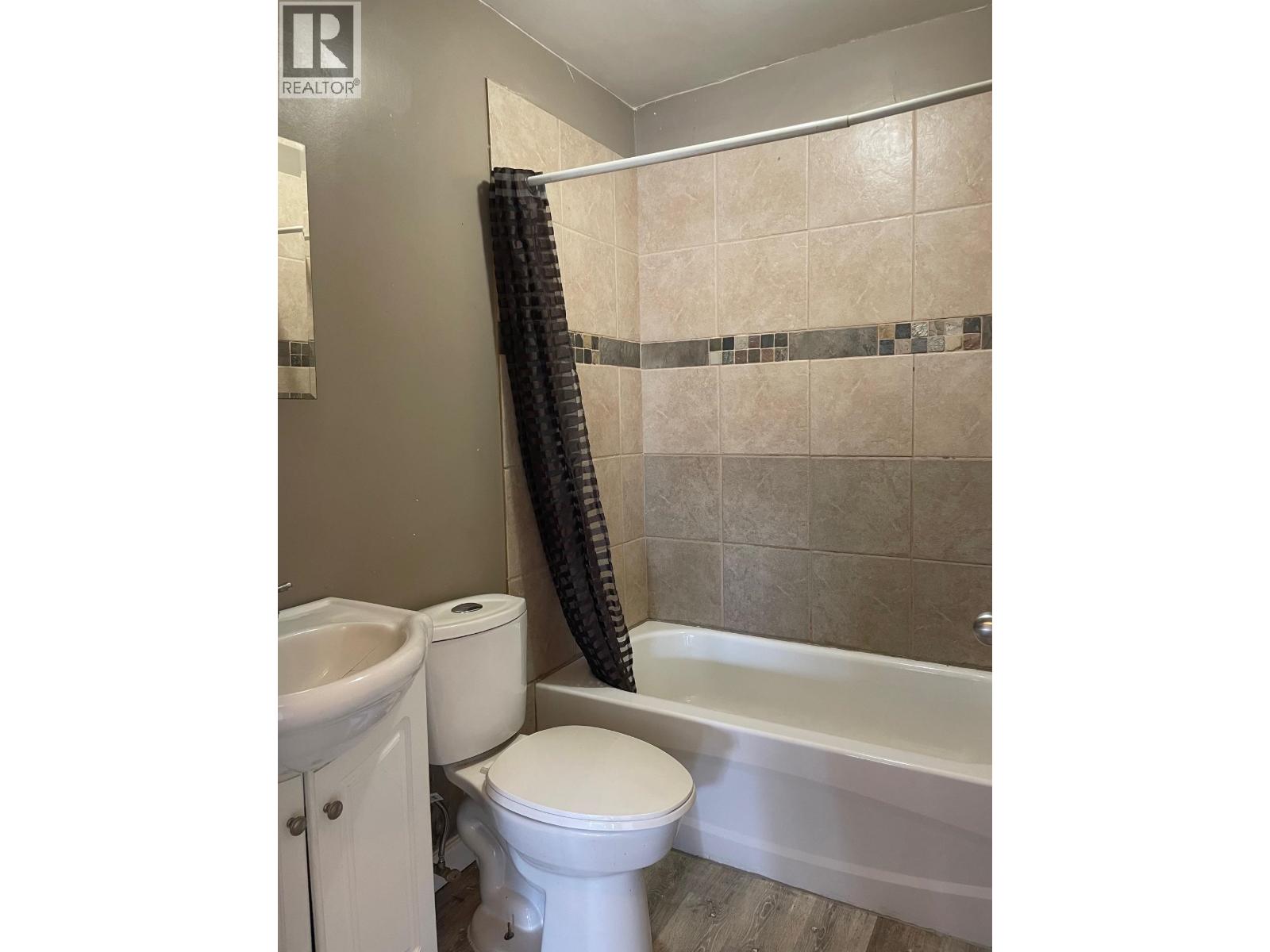 5504-5508 49 Street, Fort Nelson, British Columbia  V0C 1R0 - Photo 11 - C8078406