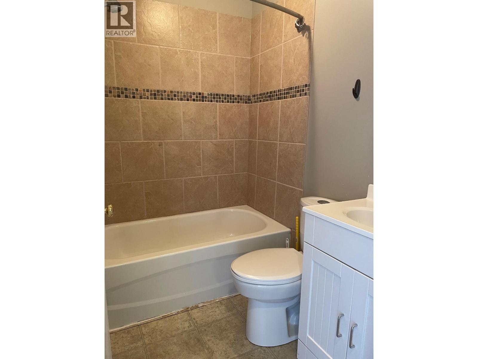 5504-5508 49 Street, Fort Nelson, British Columbia  V0C 1R0 - Photo 17 - C8078406