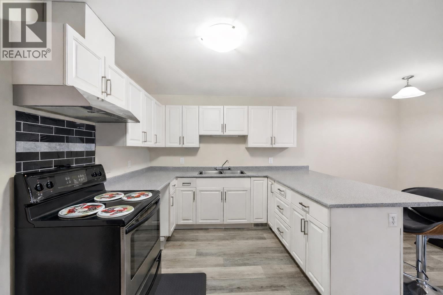 7143 Halifax Street, Burnaby, British Columbia  V5A 1M1 - Photo 4 - R3119531
