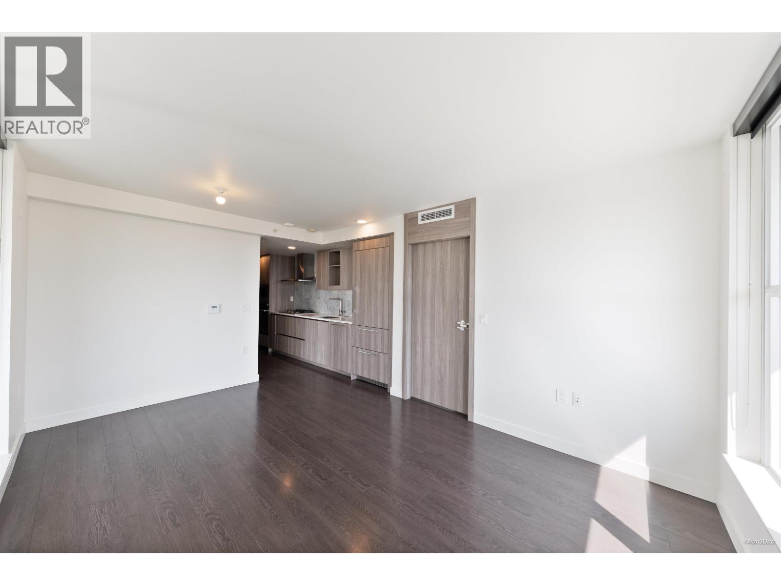 901 455 SW Marine Drive, Vancouver, British Columbia  V5X 0H3 - Photo 2 - R3119545