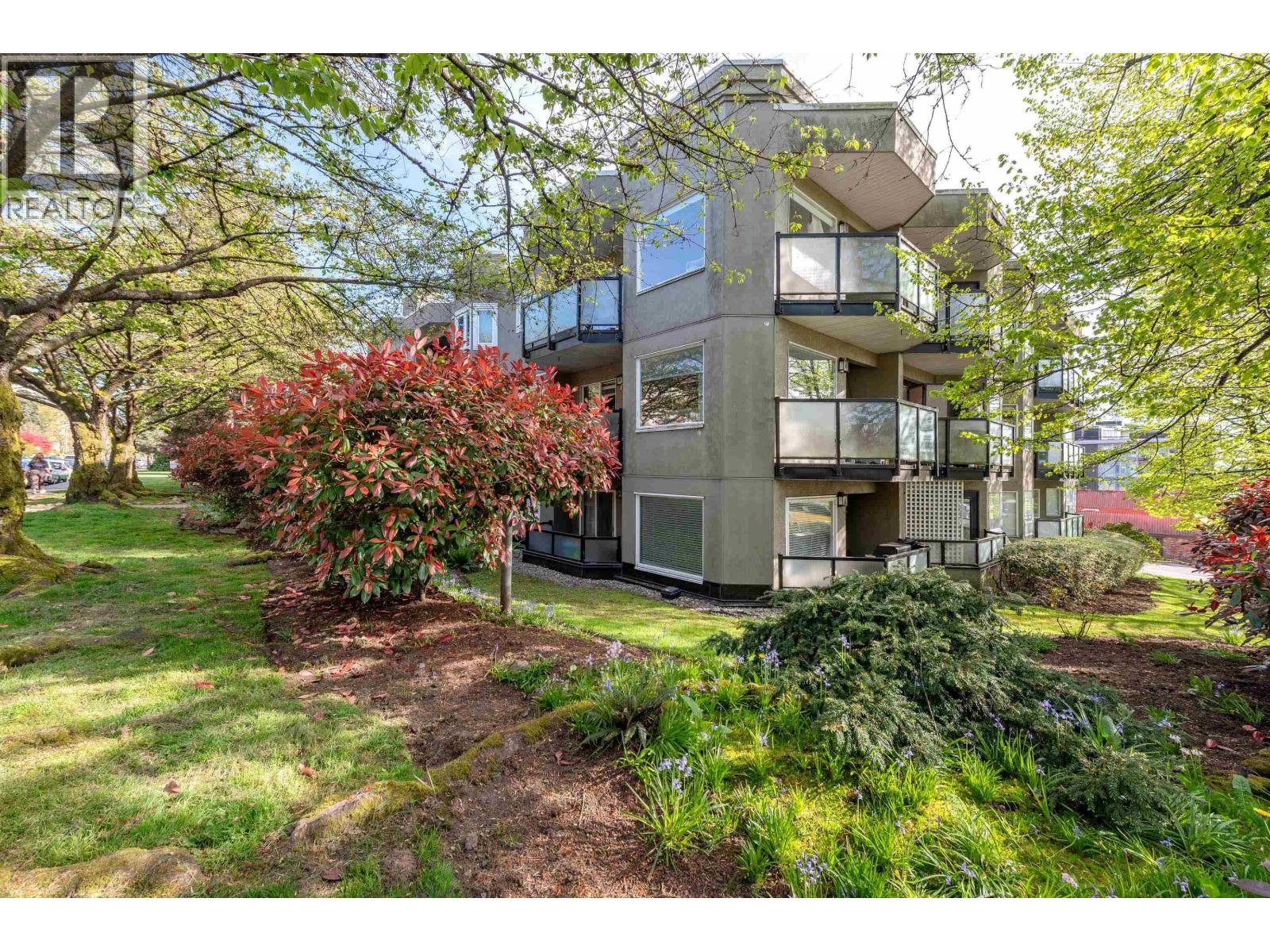 201 175 W 4TH STREET, north vancouver, British Columbia