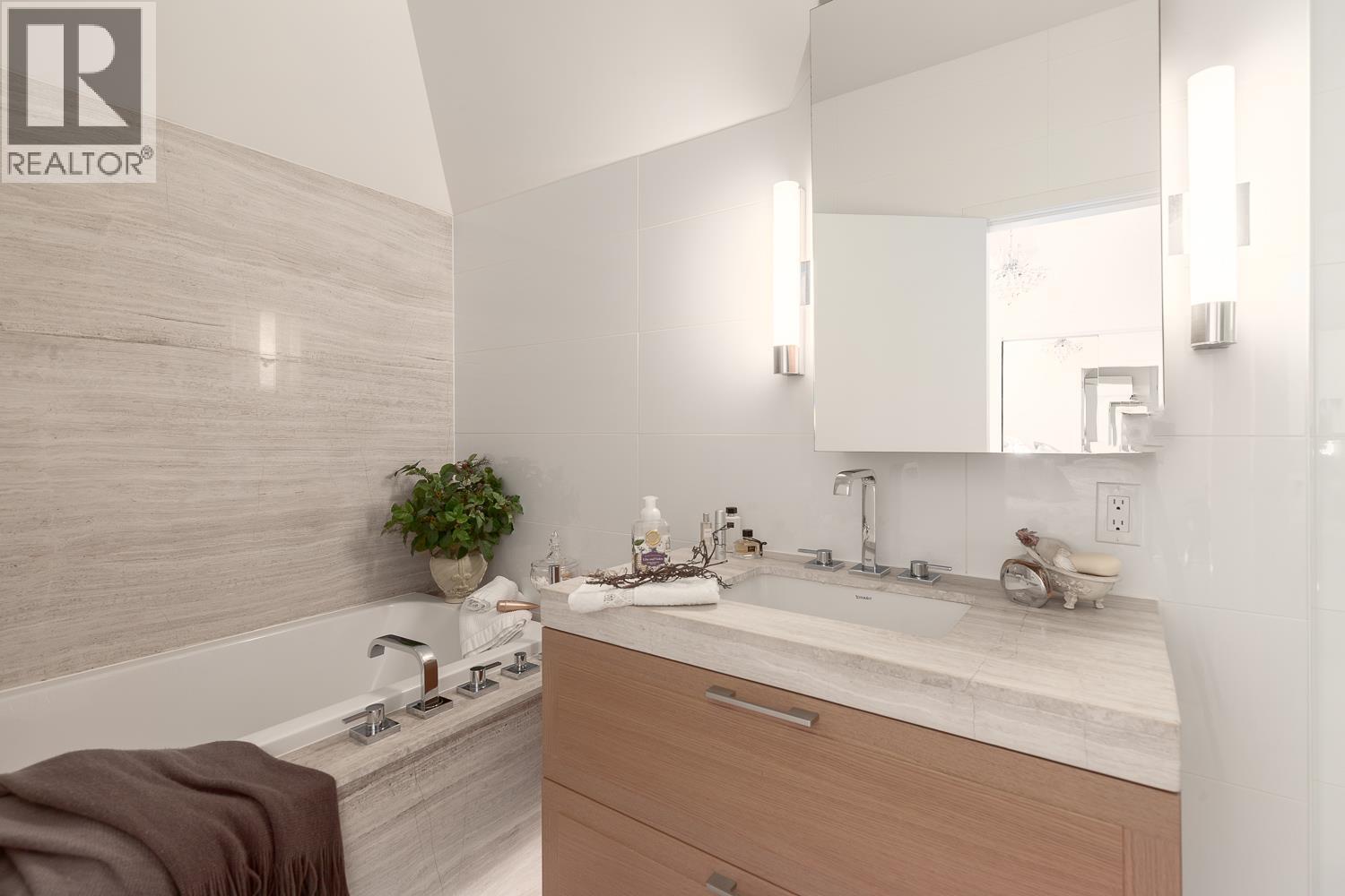 1527 Atlas Lane, Vancouver, British Columbia  V3S 0J3 - Photo 18 - R3119567